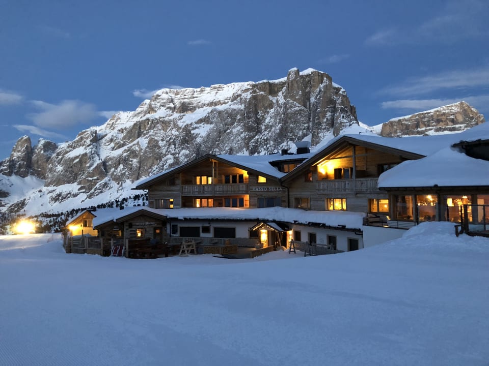 Außenansicht Hotel Rifugio Passo Sella