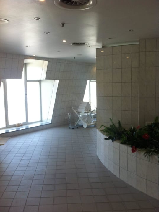 Top gepflegter Saunabereich Mercure Hotel Berlin Tempelhof