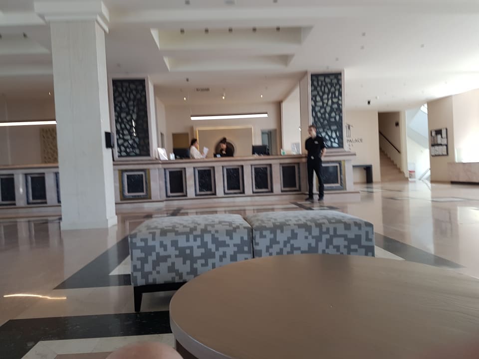 Lobby Kresten Palace Hotel