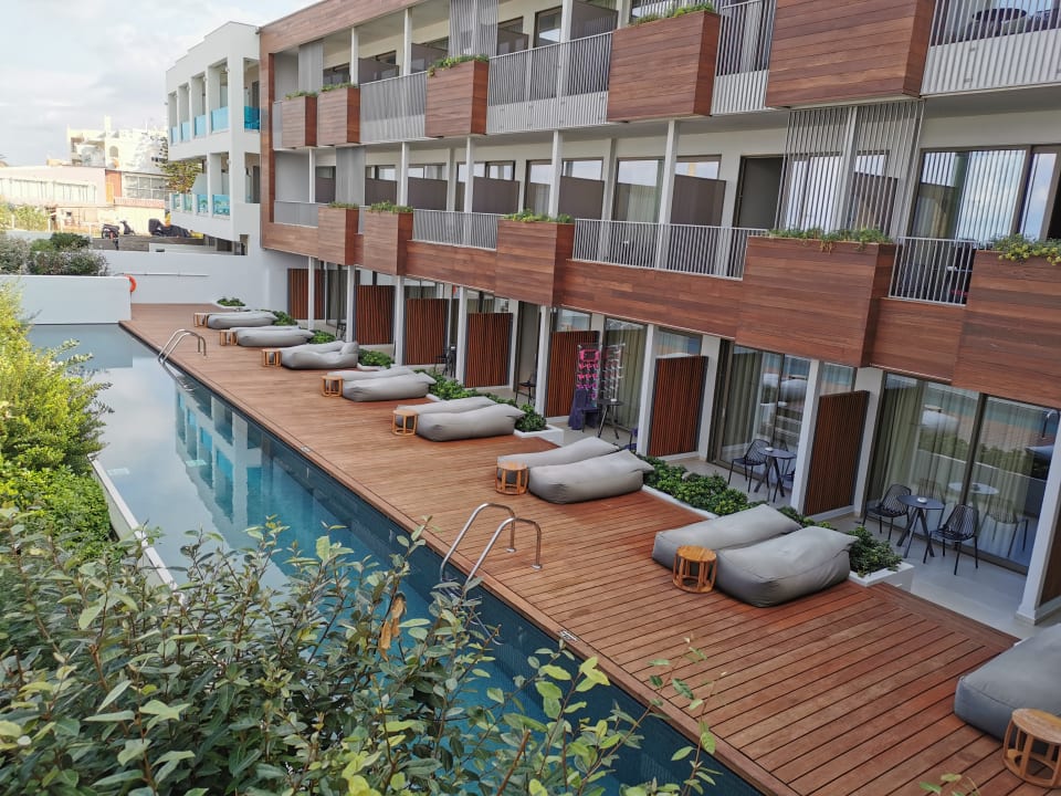 Außenansicht Ikones Seafront Luxury Suites