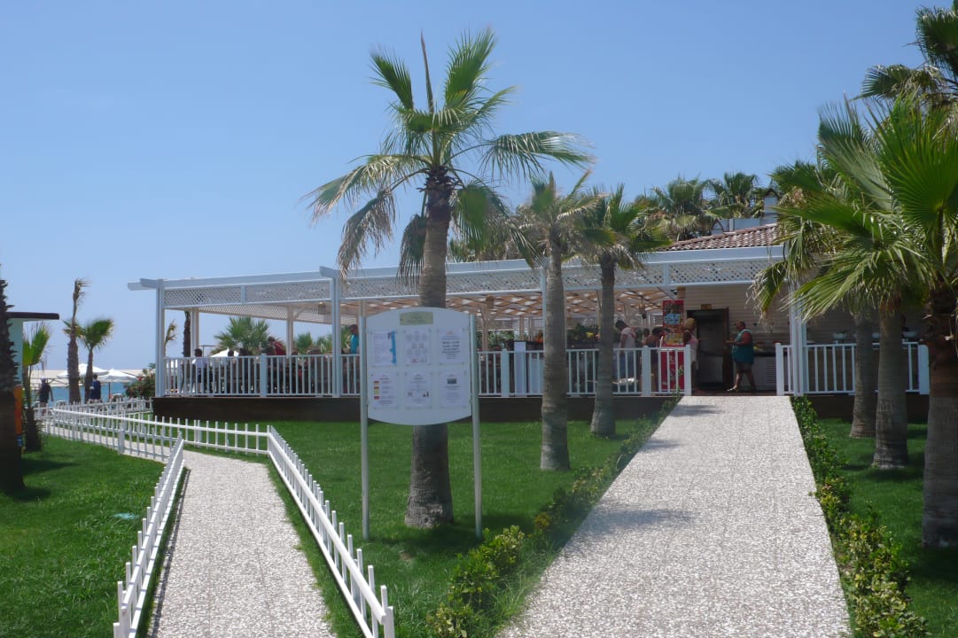 Strand Mary Hotel Side