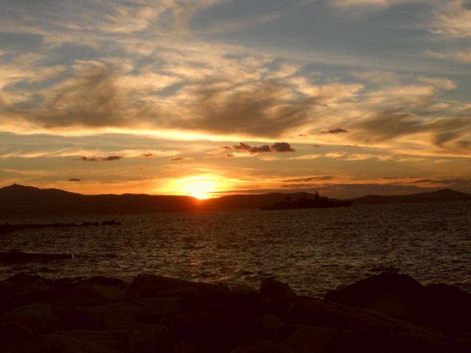 Sonnenuntergang am Ag. Georgios Strand Naxos Resort Beach Hotel