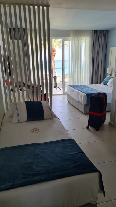 Zimmer Acrotel LilyAnn Boutique