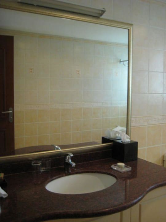 Bad Hotel Al Nahda Resort & Spa