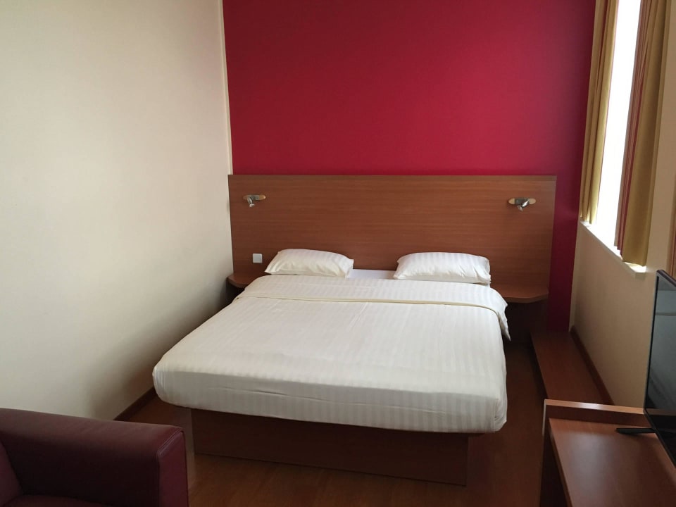 Bett Star G Hotel München Schwabing