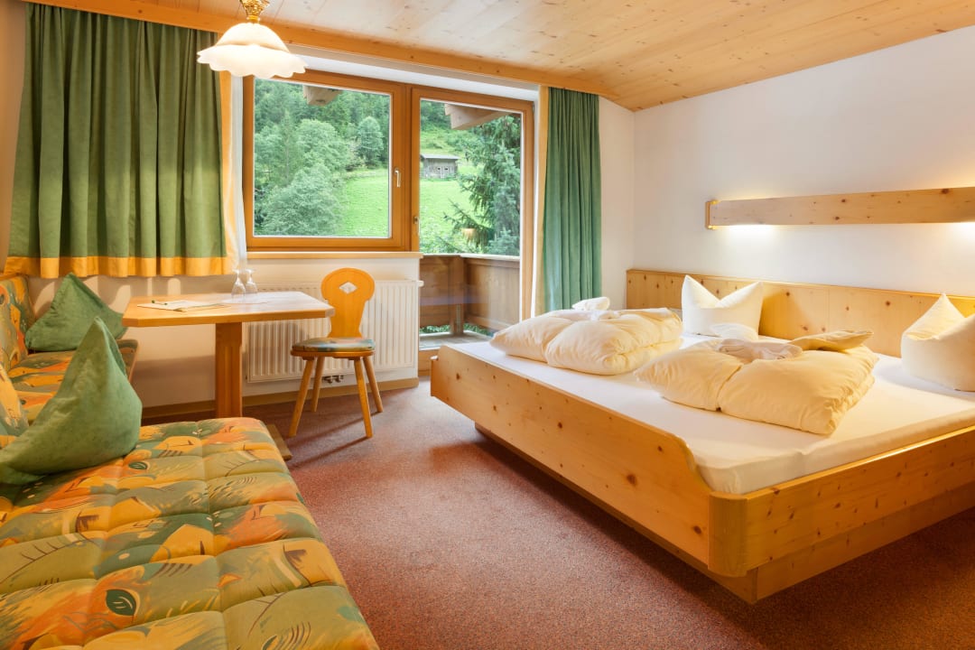 Standarddoppelzimmer Hotel Pinzger Tux