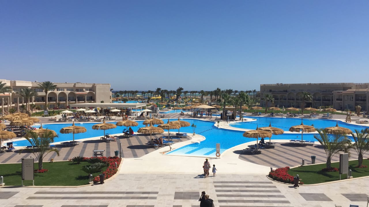Pool Pickalbatros Royal Moderna Resort-Sharm El Sheikh