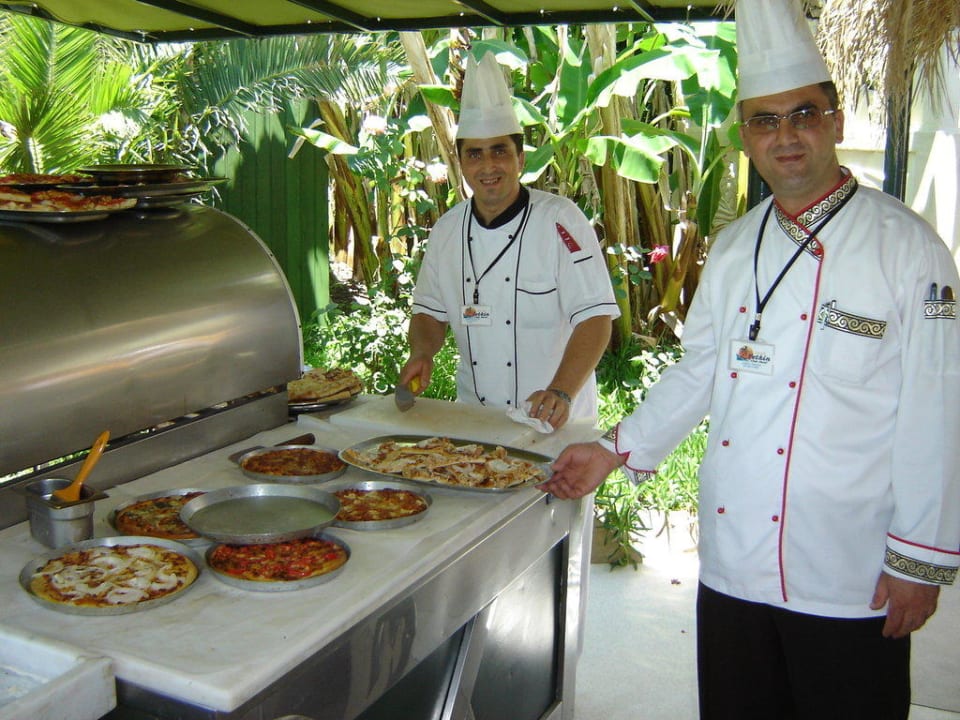 Pizzazeit am Strandrestaurant Hotel Yetkin