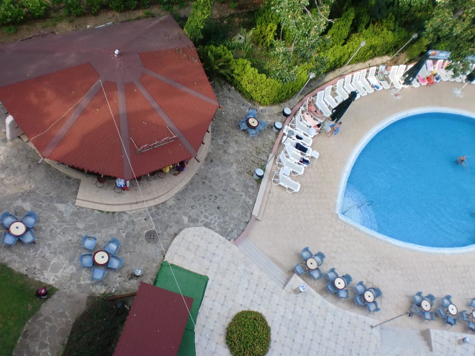 Pool mit Poolbar Odessos Park Hotel