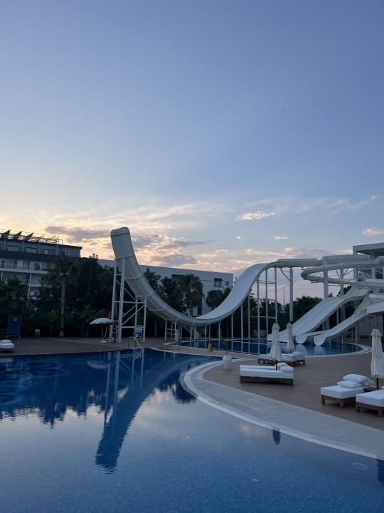 Pool Rubi Platinum Sign