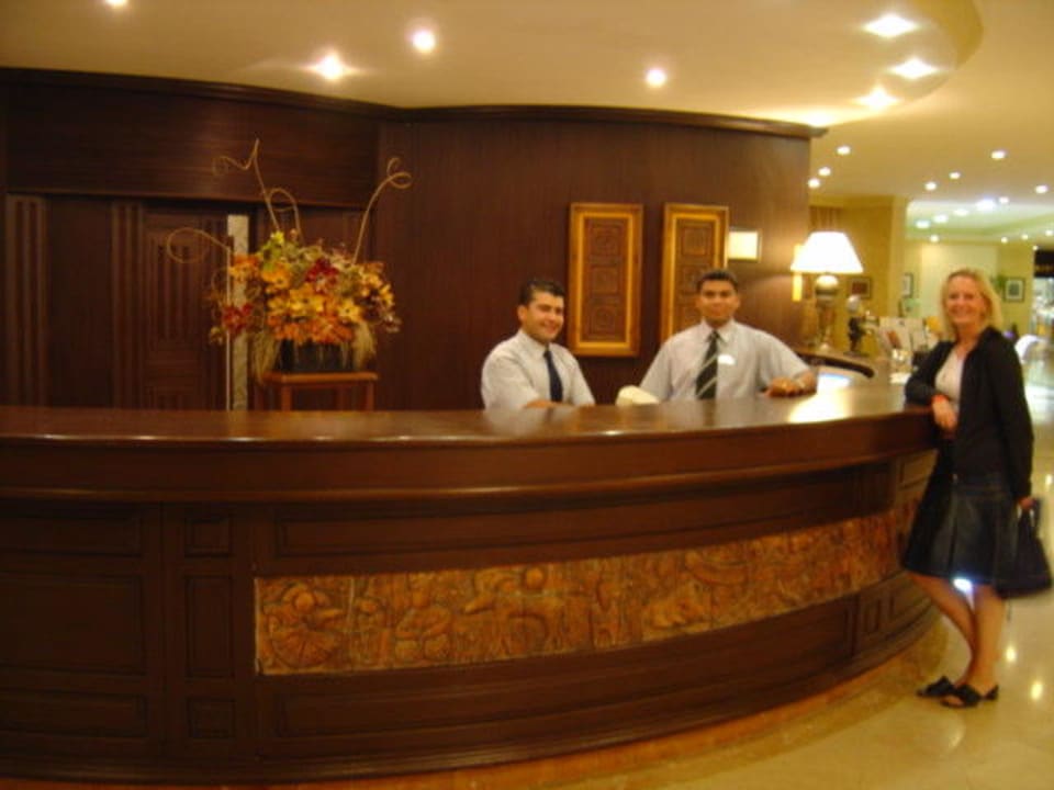 Freundlicher Empfang Hotel Royal Garden Beach