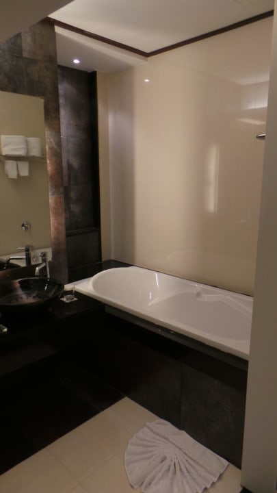 Cape Cuite F102 neue einladende Wanne Cape Panwa Hotel