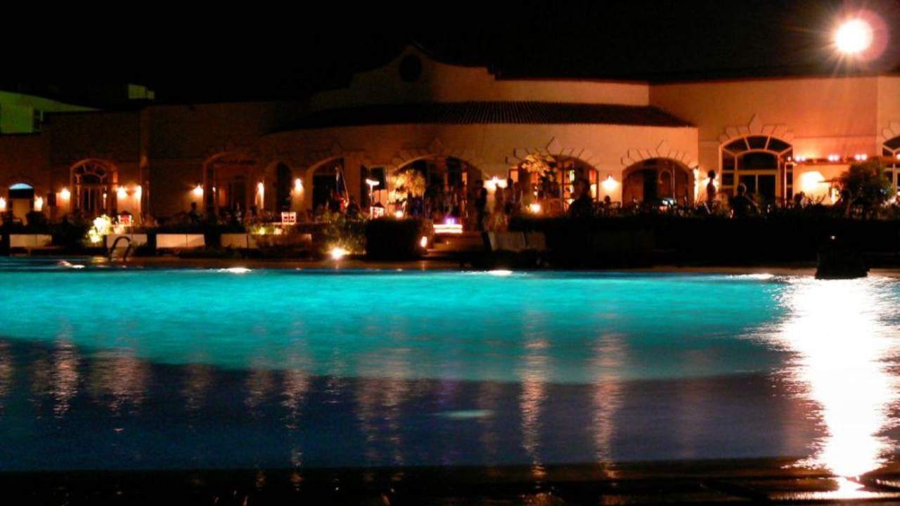 Basen hotelowy. Regency Plaza Aqua Park & Spa