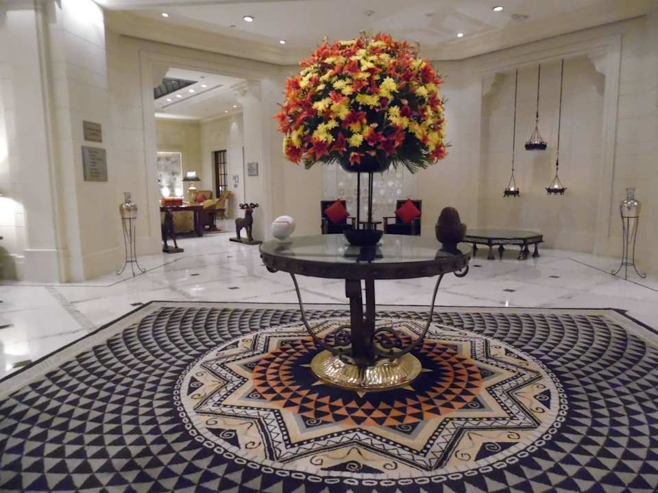 Blumengesteck in der Lobby-Halle Hotel ITC Kakatiya Hyderabad