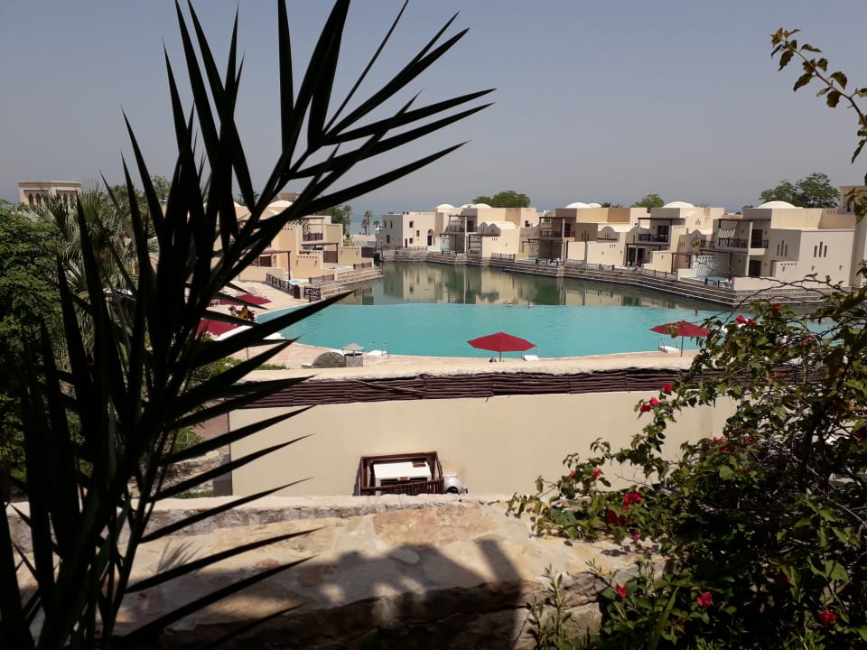 Pool The Cove Rotana Resort