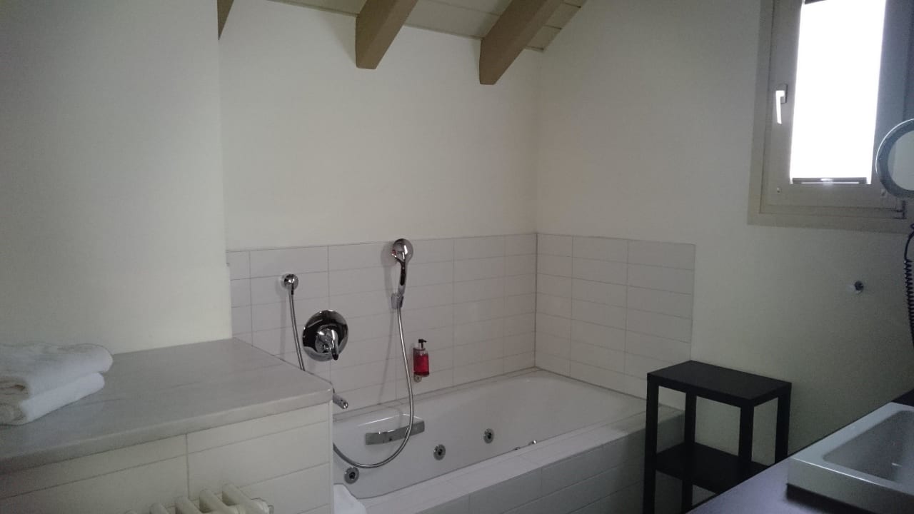 Bad mit Whirlpool in der Suite Hotel Ritter Durbach