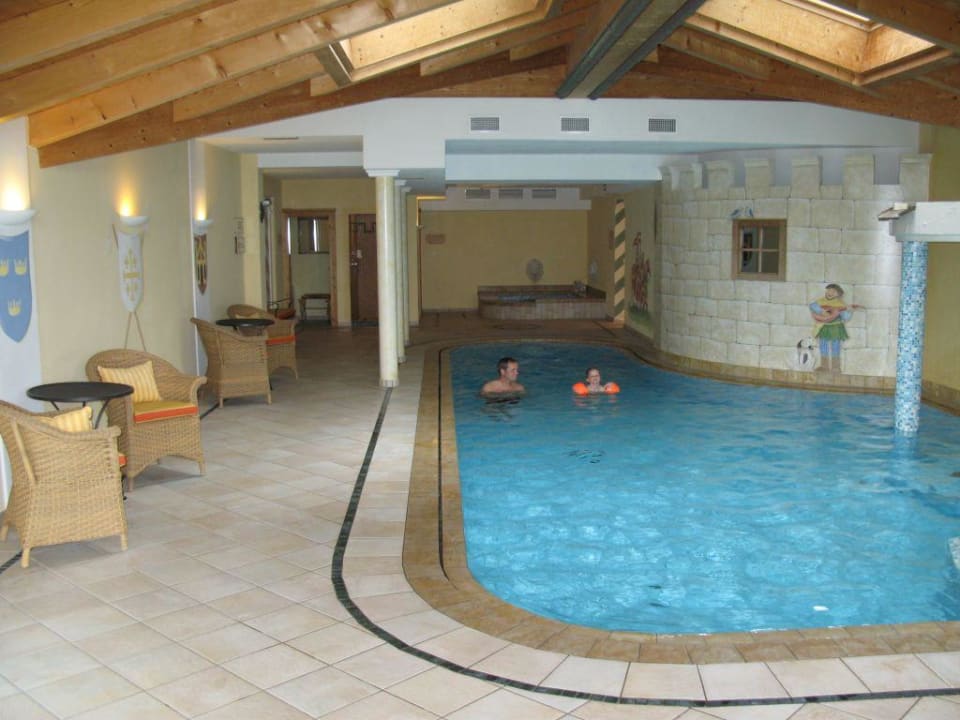 Hallenbad Das Grafenstein