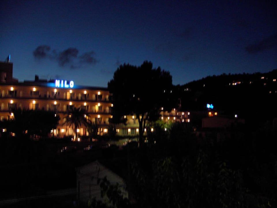 Paguera bei Nacht vom Balkon aus Hostal Villa Cati
