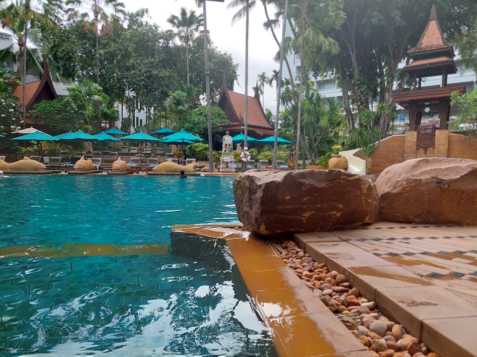 Pool Avani Pattaya Resort