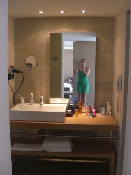 Bad  Atlantica Mikri Poli Crete