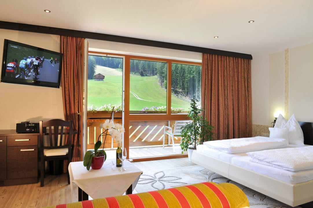 Zimmer Familienhotel Moos-Alm