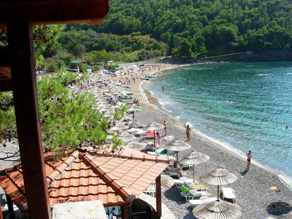 Blick auf Strand Lucice in Petrovac Hotel Oliva