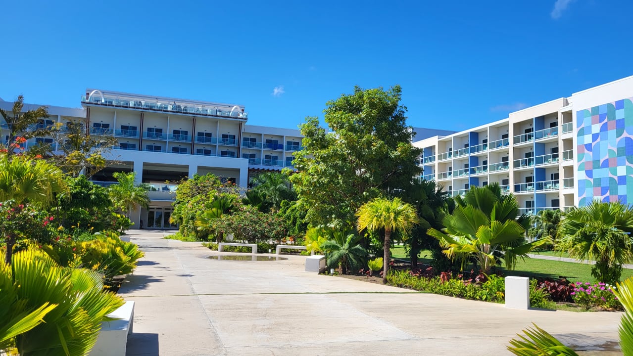 Außenansicht Gran Muthu Almirante Beach Hotel