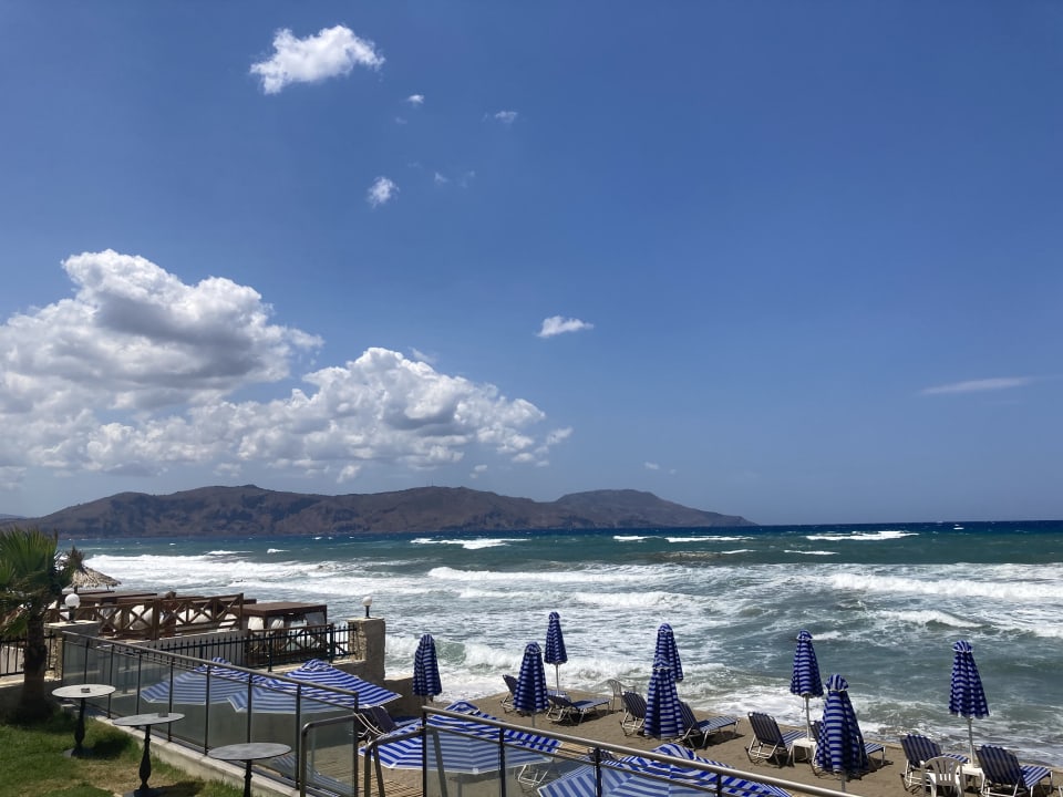 Strand Hydramis Palace Beach Resort
