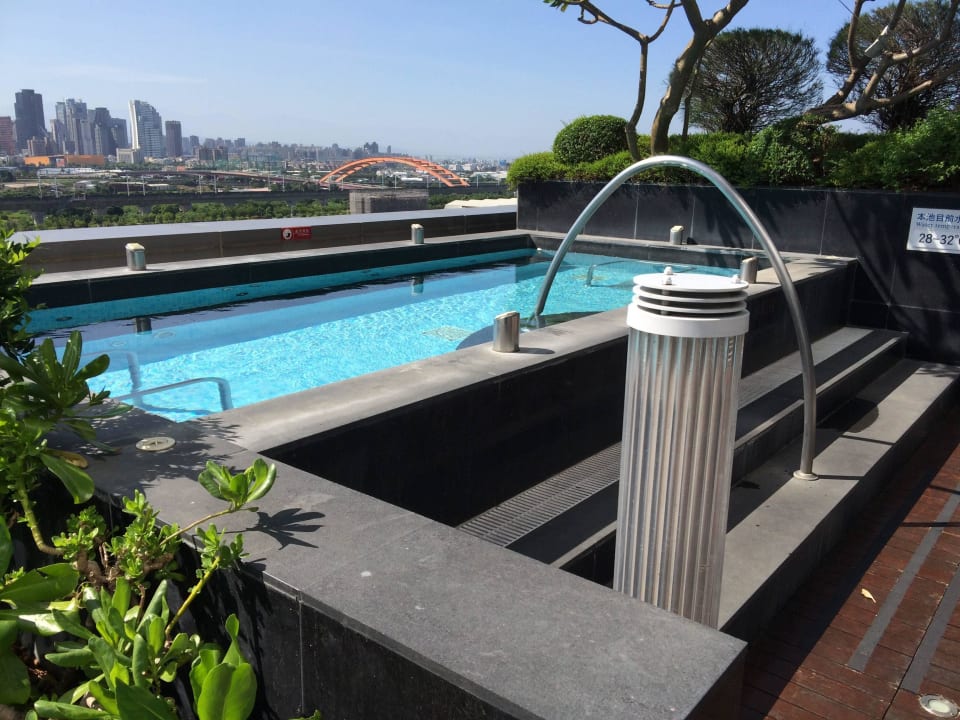 Außenpool Hotel Windsor Taichung