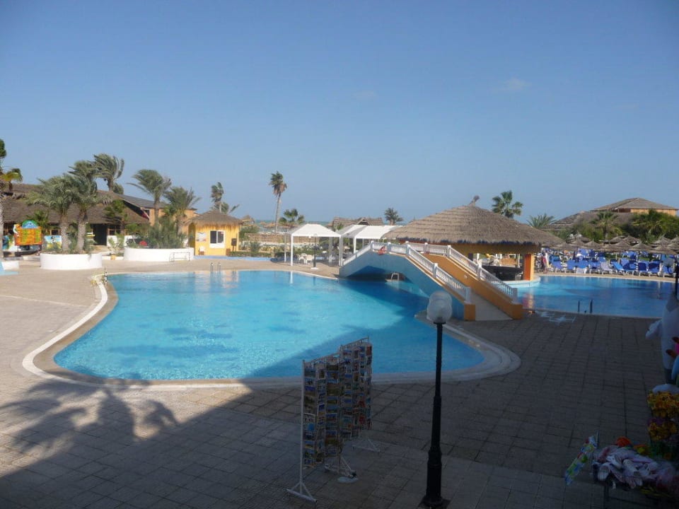 Blick über den Pool Caribbean World Thalasso Djerba