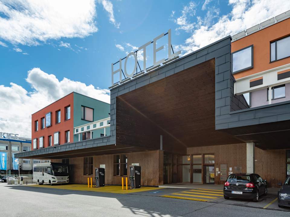 Außenansicht Hwest Hotel Hall