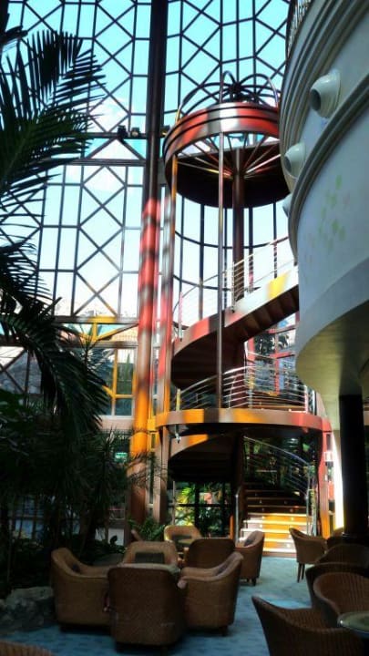 Farbenspiele durch die Kuppel Hotel Cordial Mogán Playa