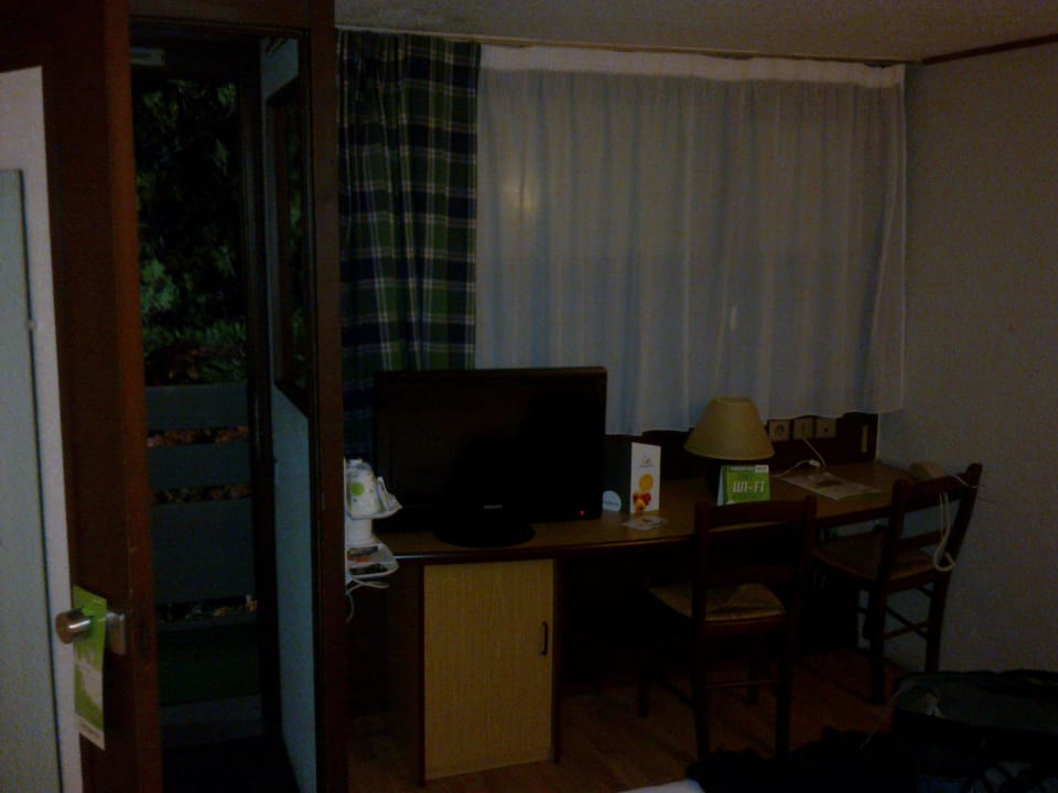 Widok pokoju 2 Hotel Campanile Avignon Sud - Montfavet la Cristole