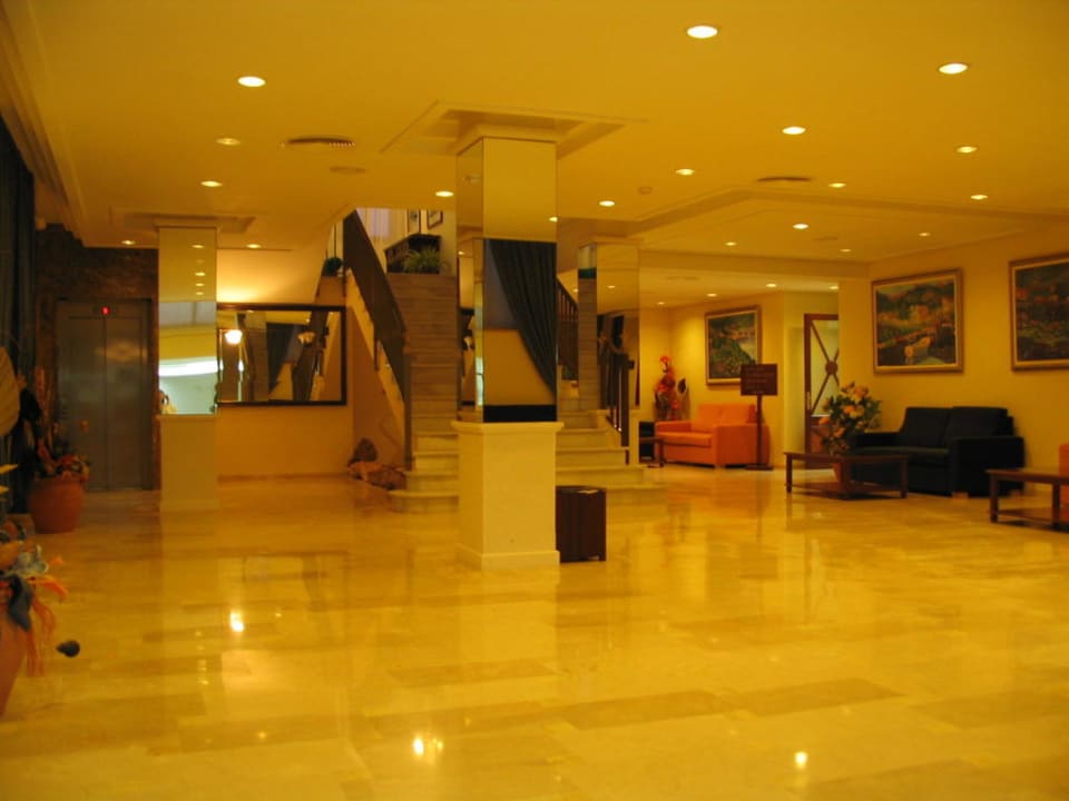 Das Hotelinnere Hotel Bella Playa & Spa