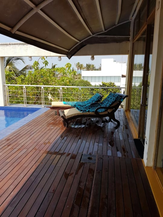 Pool Guesthouse The Cove