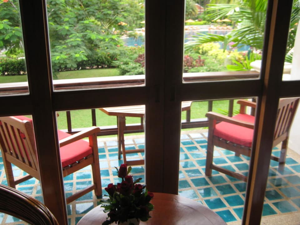 Balkon der Equatorial Duplex Suite Santiburi Koh Samui