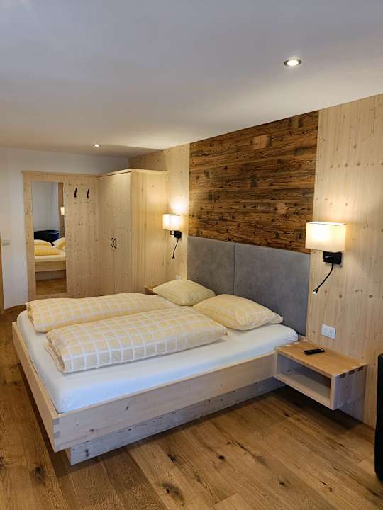 Zimmer Pensione Frapes