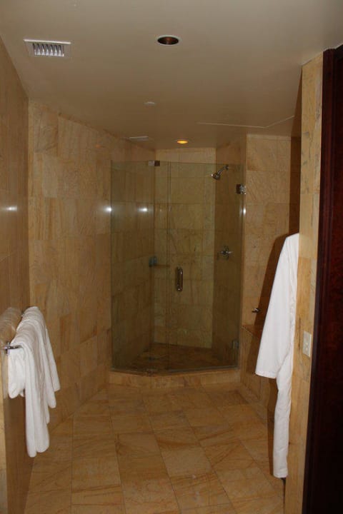 Großes Bad Hotel Mandarin Oriental