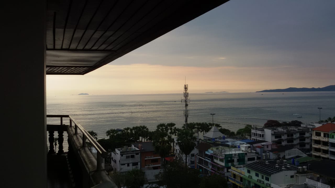 Außenansicht Hotel Jomtien Thani