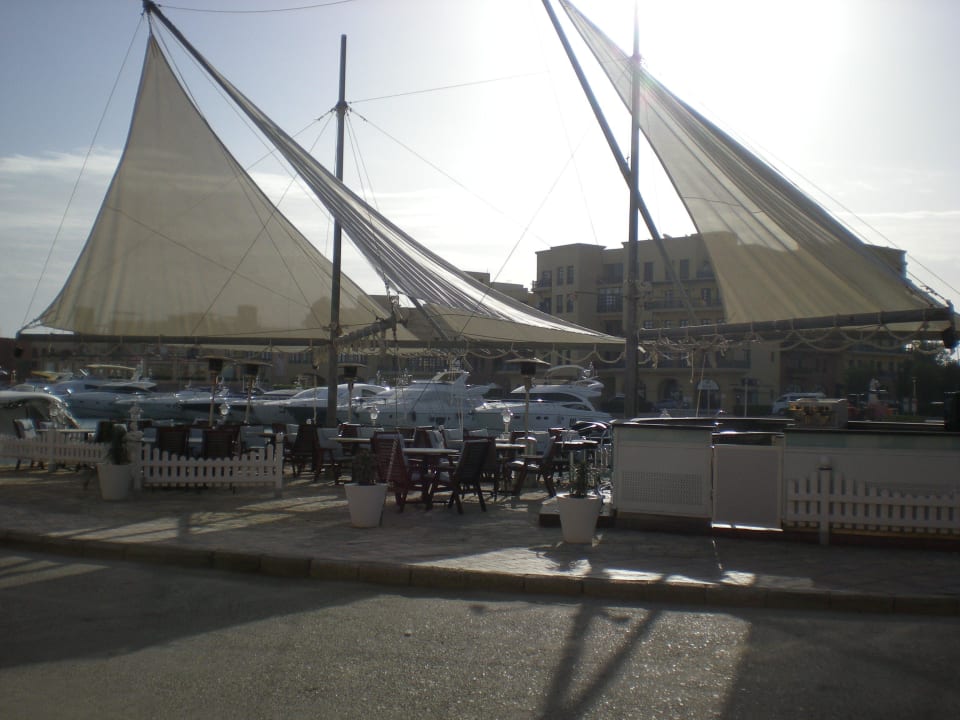 Restaurant gegenüber des Hotels Hotel Three Corners Ocean View prestige - Adults only