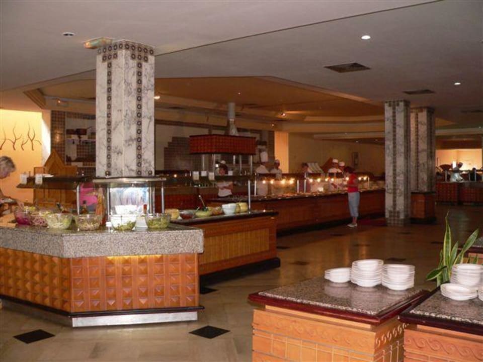 Blick in den Buffetbereich El Mouradi Club Kantaoui