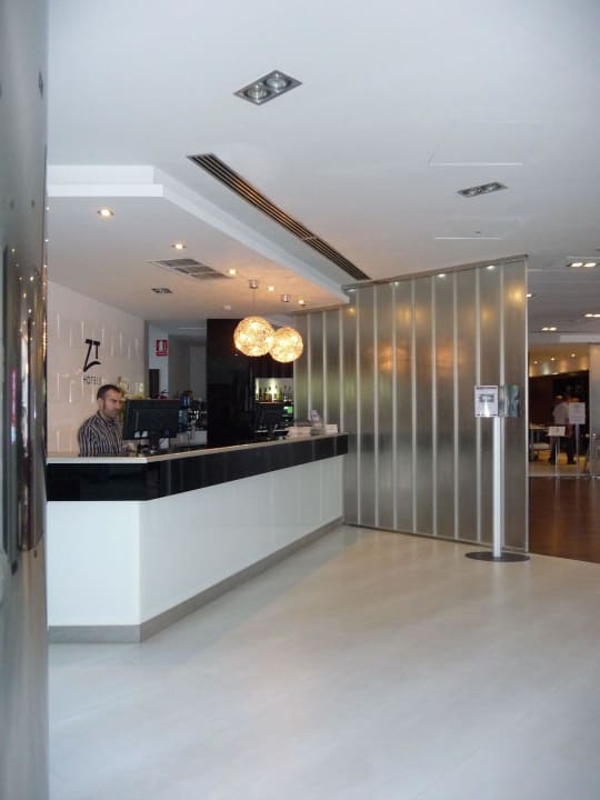 Rezeption Hotel & Spa Villa Olimpic@ Suites