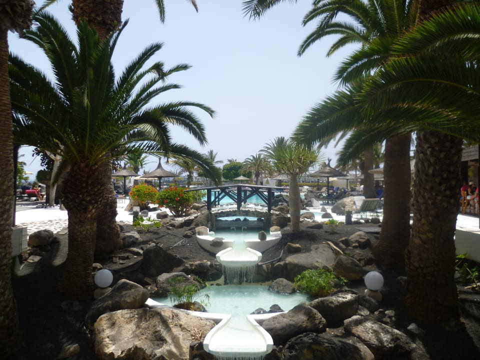Brunnen Paradisus by Meliá Salinas Lanzarote