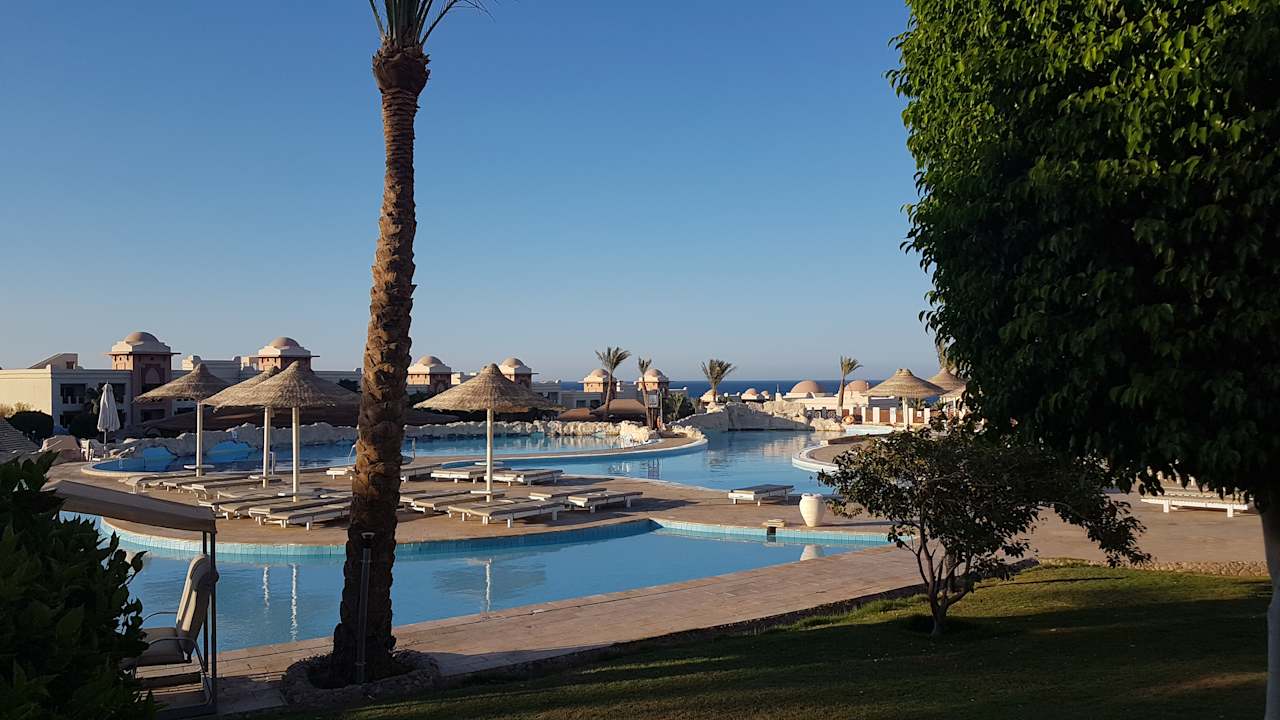 Pool Serenity Alpha Beach