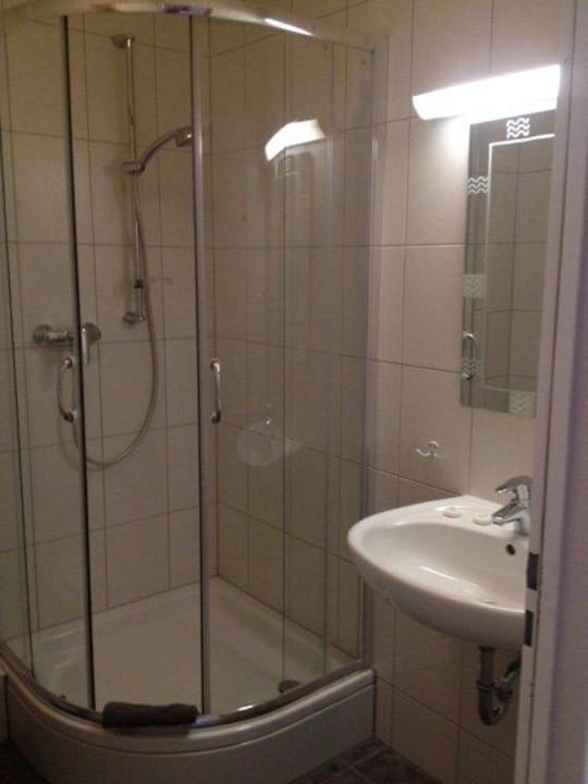 Dusche Motel Zimmer For You