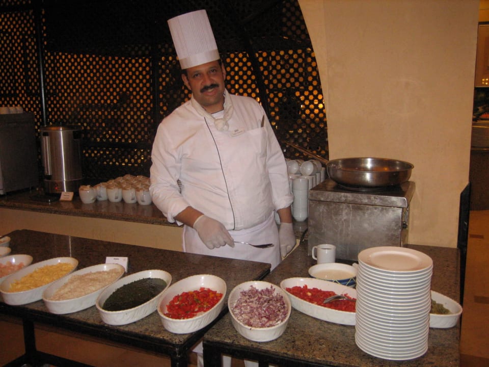 Koch bei der Arbeit Hotel JAZ Makadi Star & Spa
