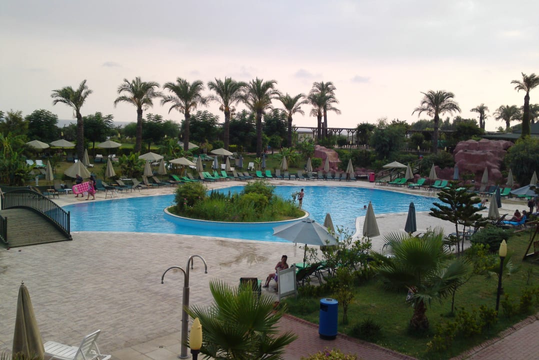Pool rechts MC Arancia Resort