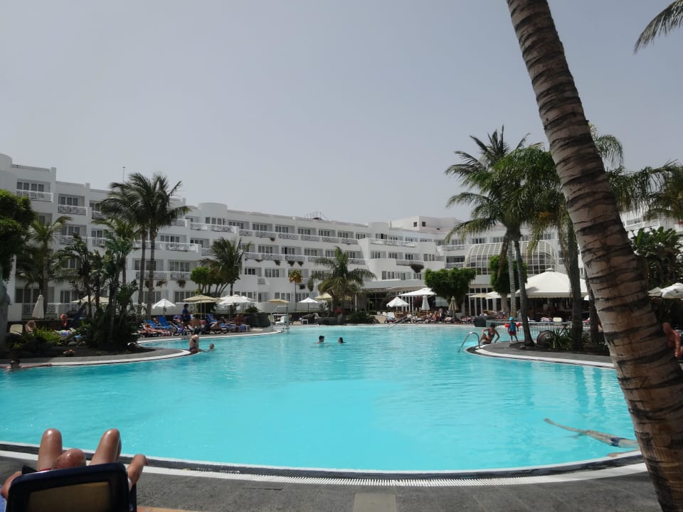 Die Poolanlage Hipotels La Geria