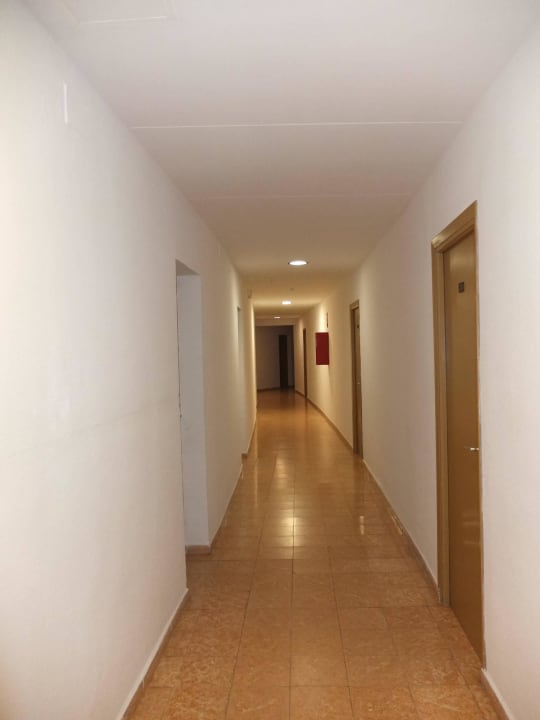 Hotelflur Hotel Figueretas