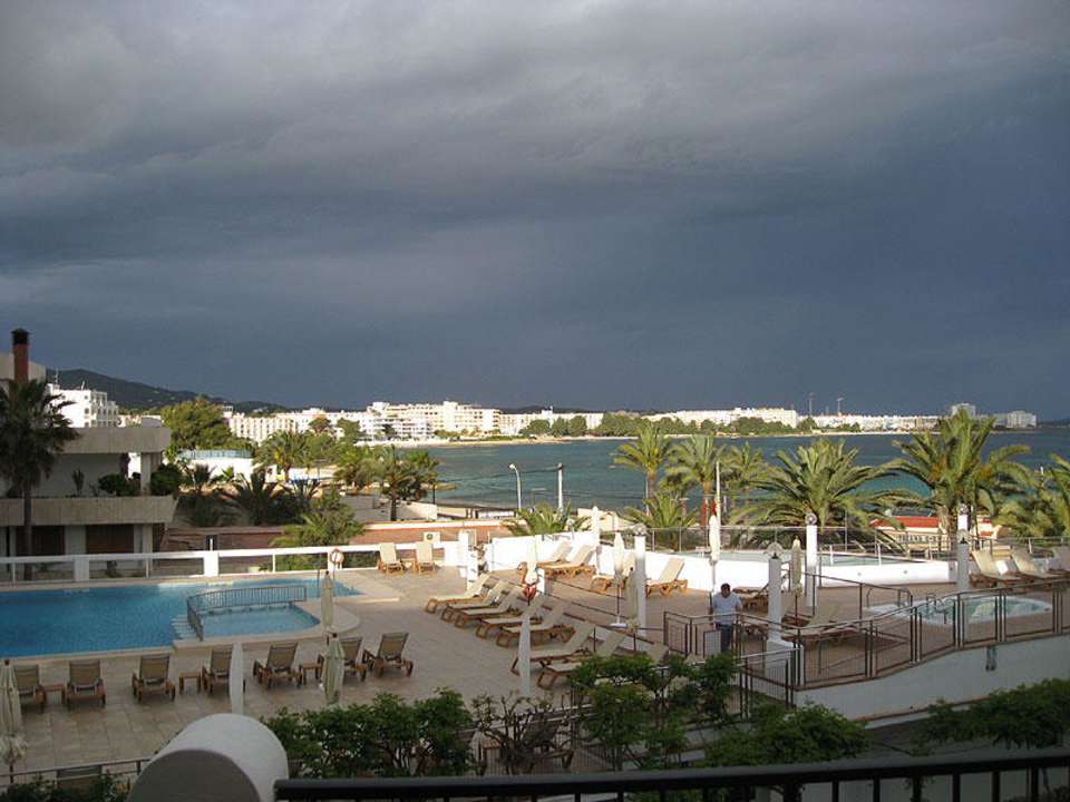 Gewitter im Anmarsch Hotel Osiris